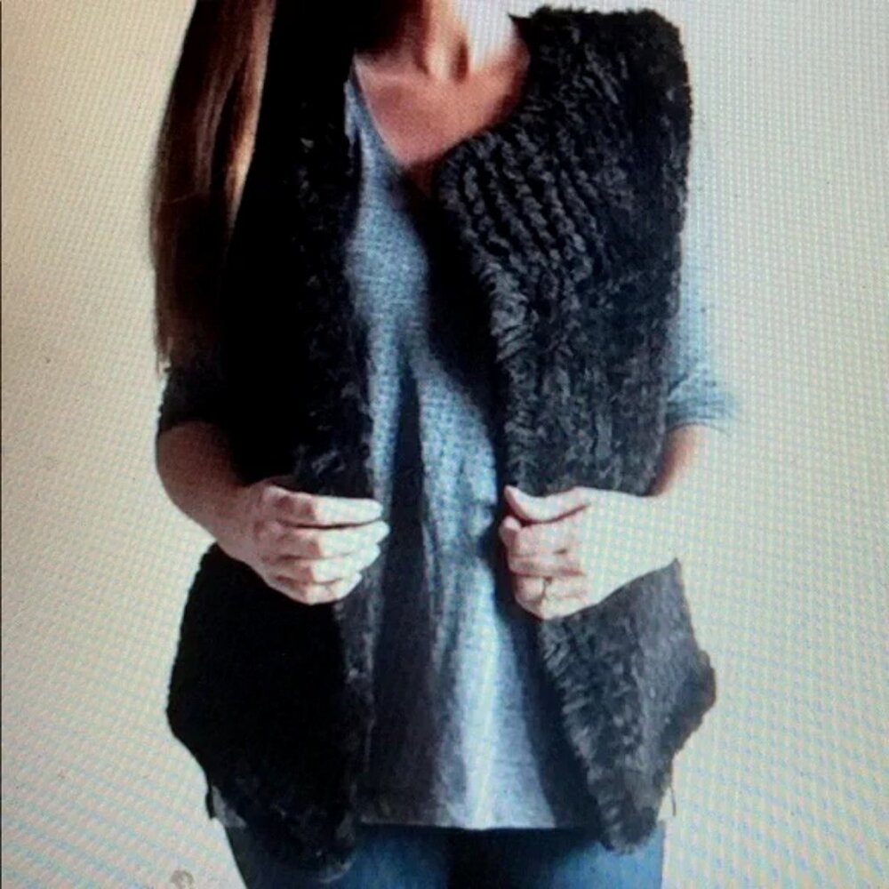 Nanette Lepore Faux Fur Knit Vest M  Quiet Luxury Boho Chic Y2K Winter Layering